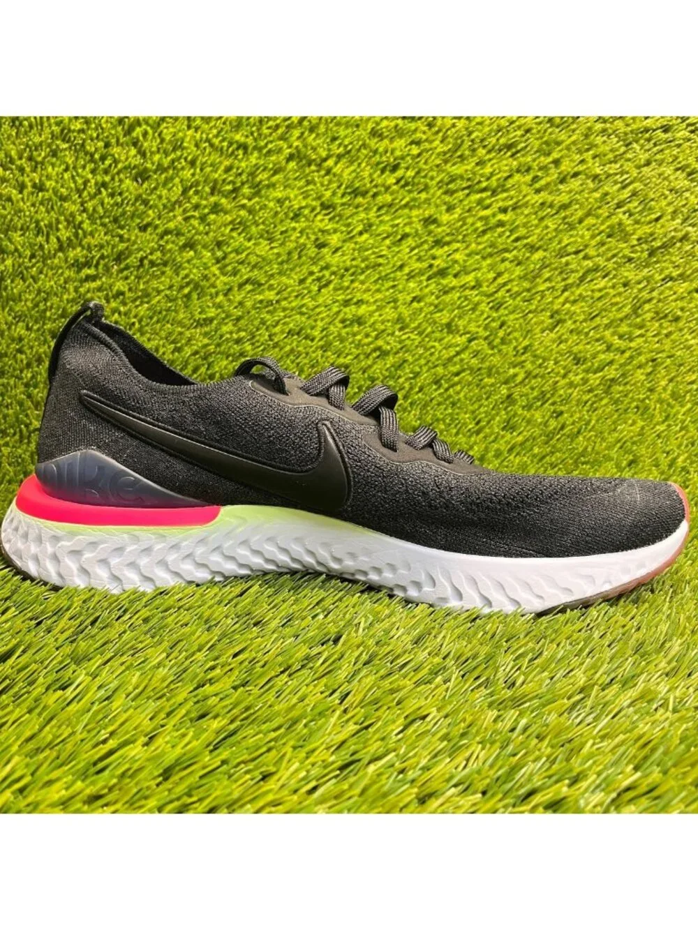Nike Epic React Flyknit 2 Mens Size 13 Black White Pink Running Shoes Sneakers